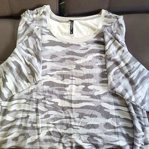 Torrid camouflage sweatshirt, size 3